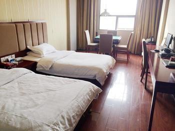 Danfengbailu Business Hotel Нанчан Екстериор снимка